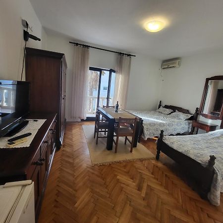 Studio Apartman Sa Pogledom Na More ميلغين المظهر الخارجي الصورة